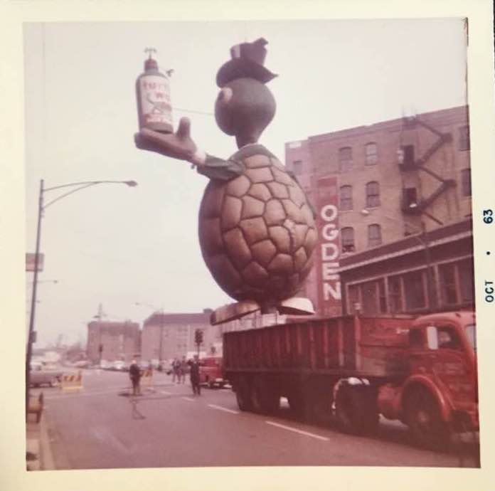 The turtle was taken down in October 1963. (Photos: Rita Blanco via Facebook)